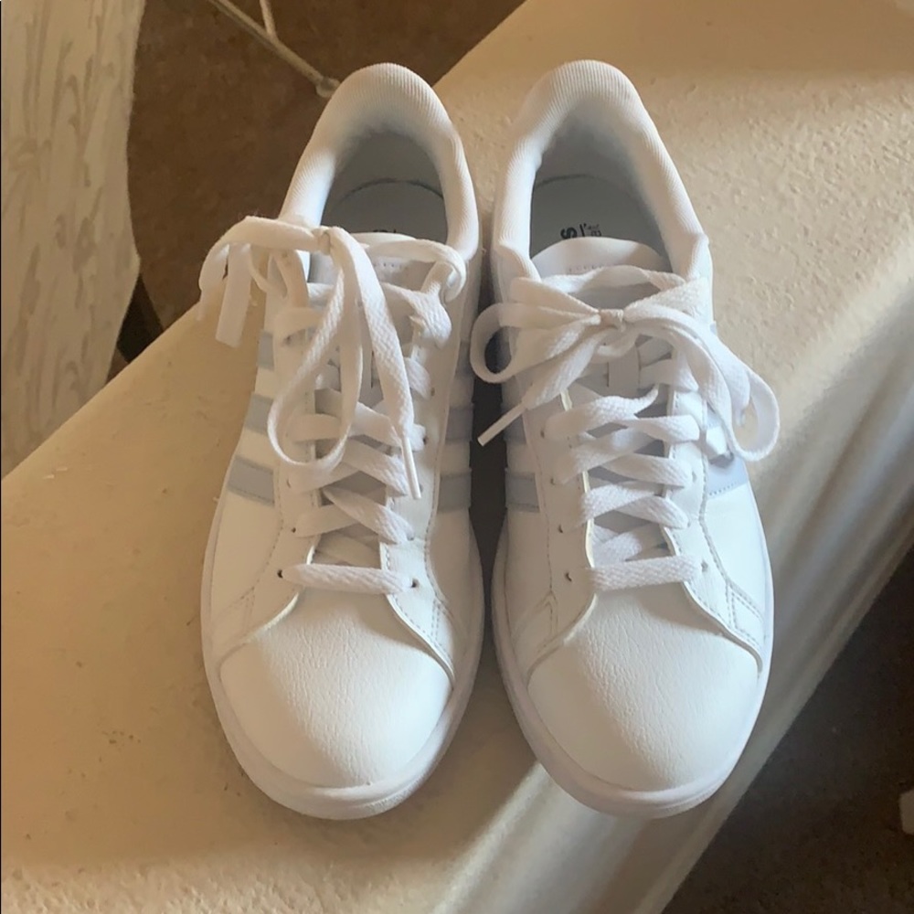 Adidas Ortholite Float | White shoes